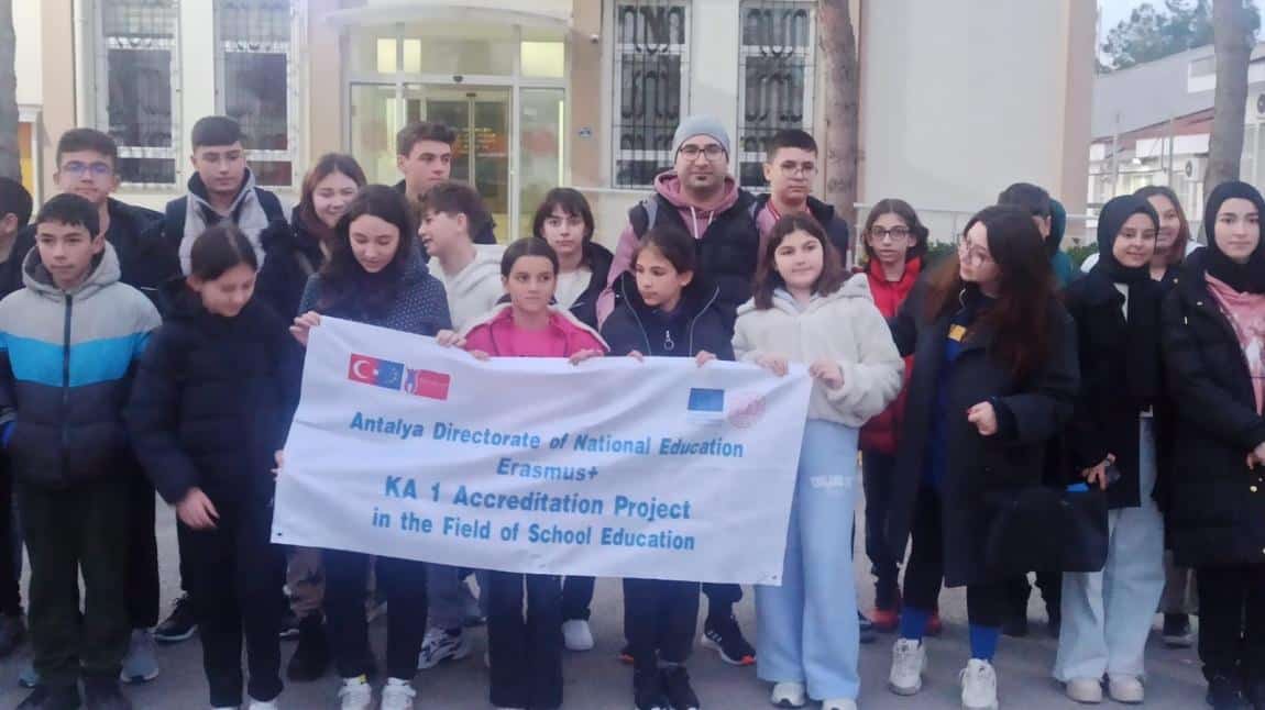 Öğretmen ve Öğrencilerimiz Bulgaristan/Sofya Şehrinde
